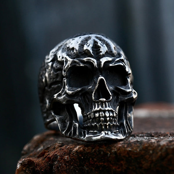 Anillo gótico vintage de acero inoxidable con calavera negra para hombre