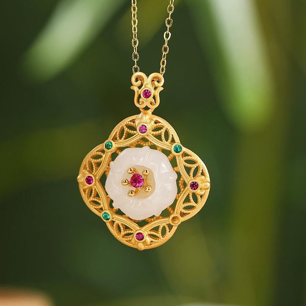 Nuevo colgante de collar con incrustaciones de circonita y flor de ciruelo hueca de jade hetiano natural