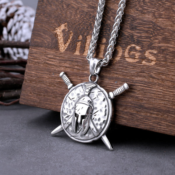 Collar con escudo y espada de guerrero vikingo nórdico para hombre