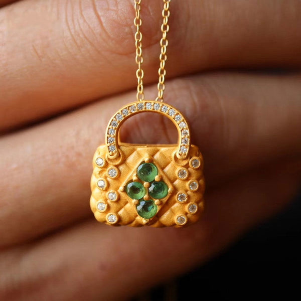 Colgante de piedra preciosa esmeralda artesanal tridimensional para mujer