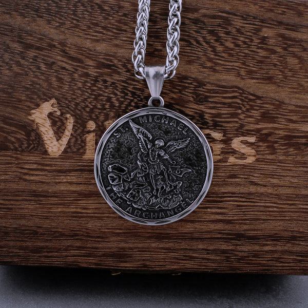 Collar de acero inoxidable con el Arcángel San Miguel para hombre