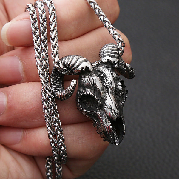Collar gótico con calavera de Satanás para hombre, colgante vintage de acero inoxidable con cabeza de oveja.
