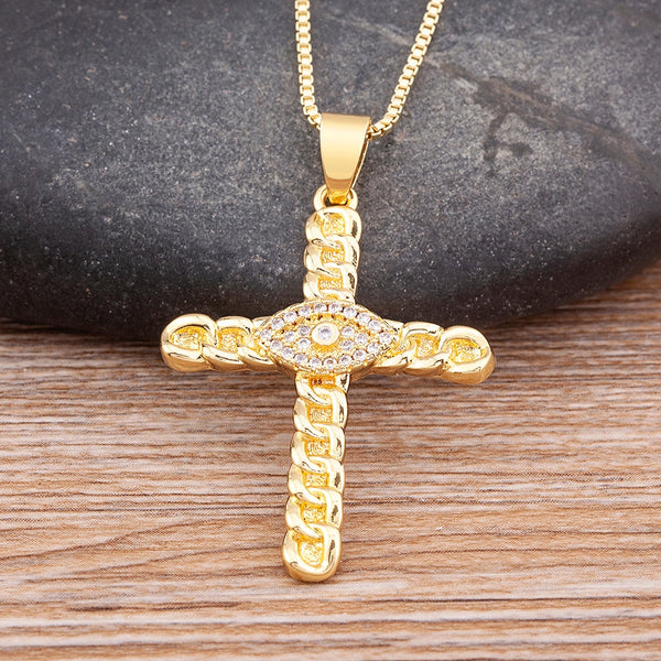 Collar de cobre y circonita con diseño clásico de ojo turco con incrustaciones de cruz