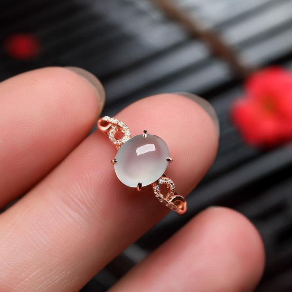 Anillo ajustable con diseño creativo de calcedonia de hielo engastada con diamantes y apertura redonda en forma de huevo.