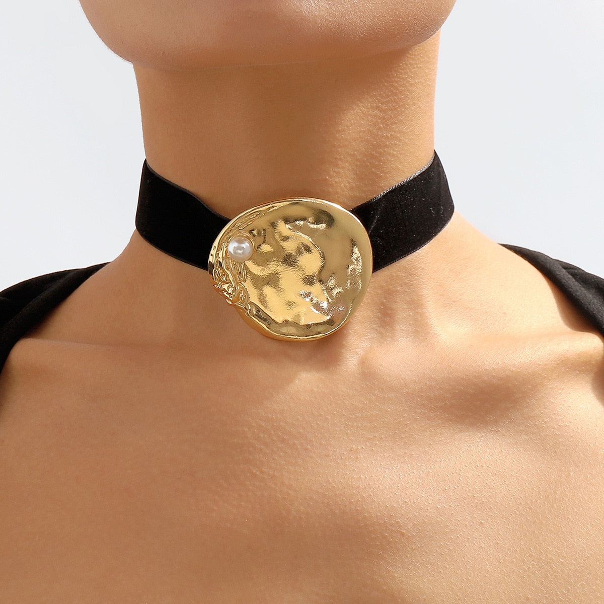 Fashion Retro Round Fabric Choker Necklace Exaggerated Earring Necklace