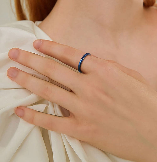 Anillos delgados de titanio de 2 mm para mujer, anillo azul