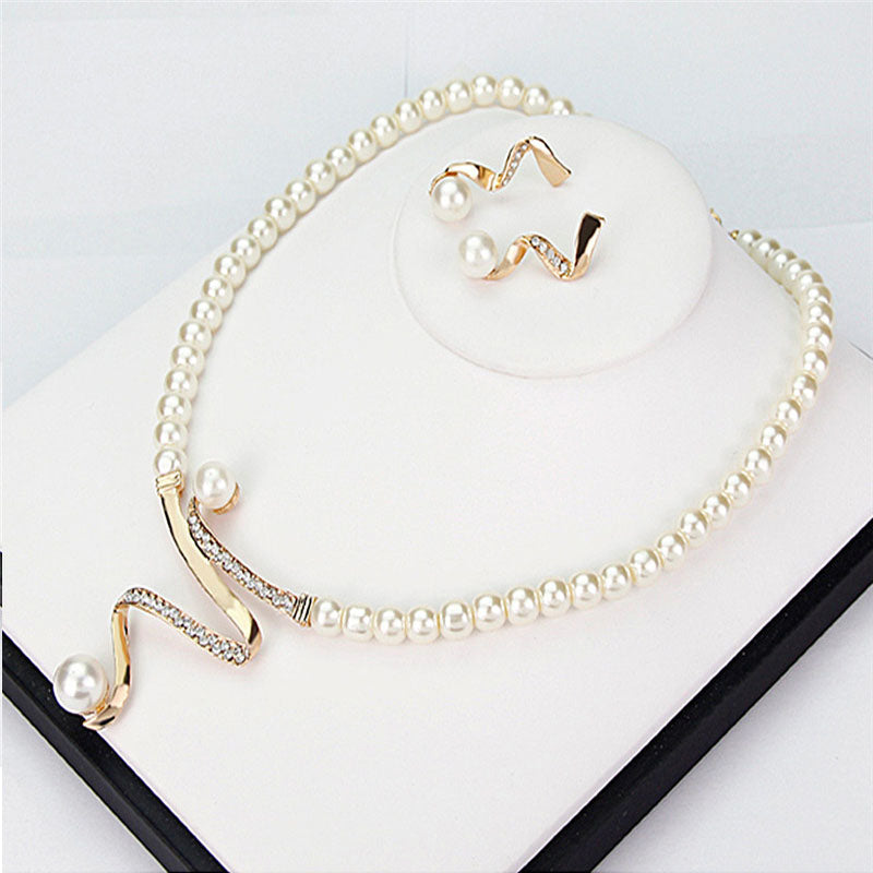 Elegant  Pearl Rhinestone Necklace Earrings Jewelry Set