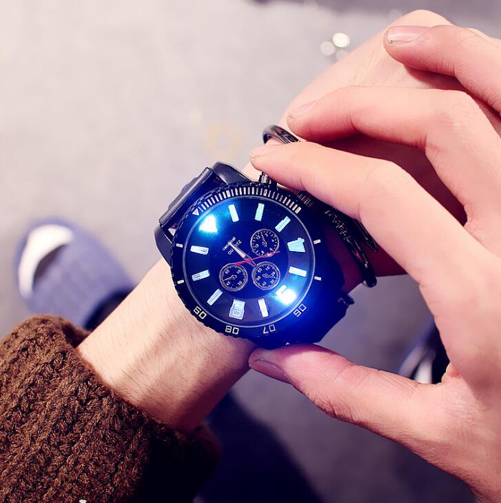 super bright luminous light super large dial  couple watches