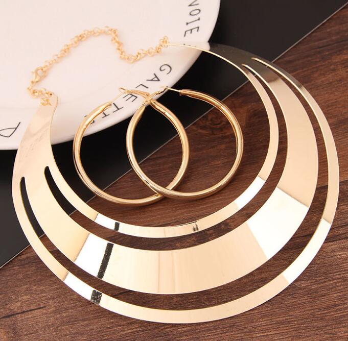 Trendy Gold Metal Torques Necklace Round Earrings Sets