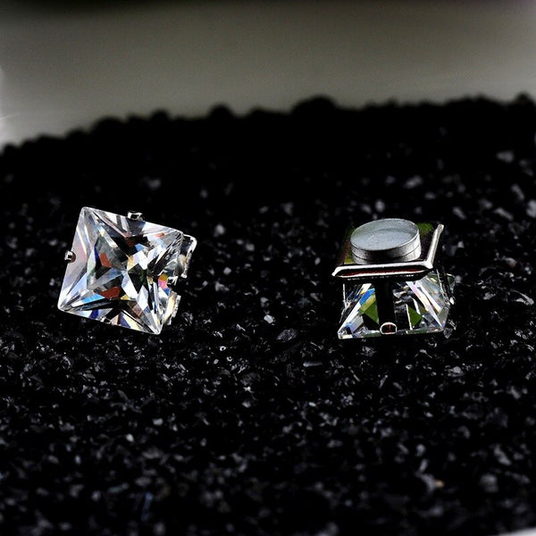 Pendientes magnéticos negros falsos de moda para hombre.