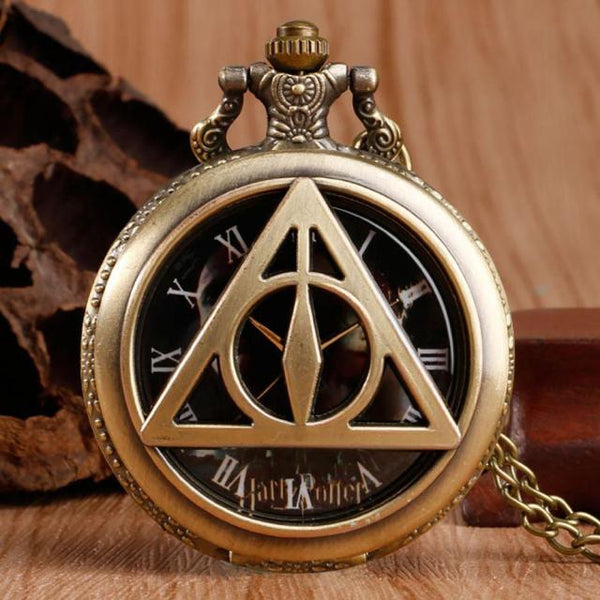 Reloj de bolsillo analógico de cuarzo con diseño de triángulo de bronce retro de El Señor de las Reliquias de la Muerte