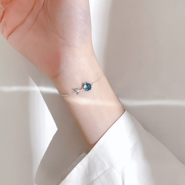 Pulsera plateada con cola de sirena y burbujas azules para mujer