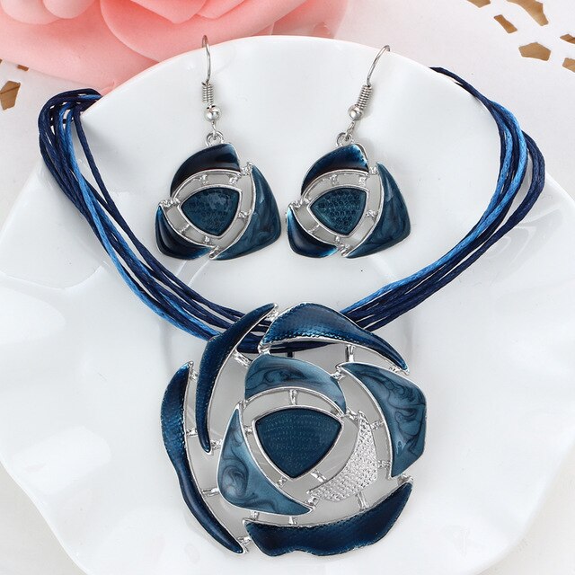 retro blue enamel round hollow pendant necklace bridal wedding jewelry sets