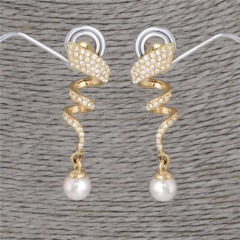 Classic Imitation Pearl necklace Gold Color jewelry set