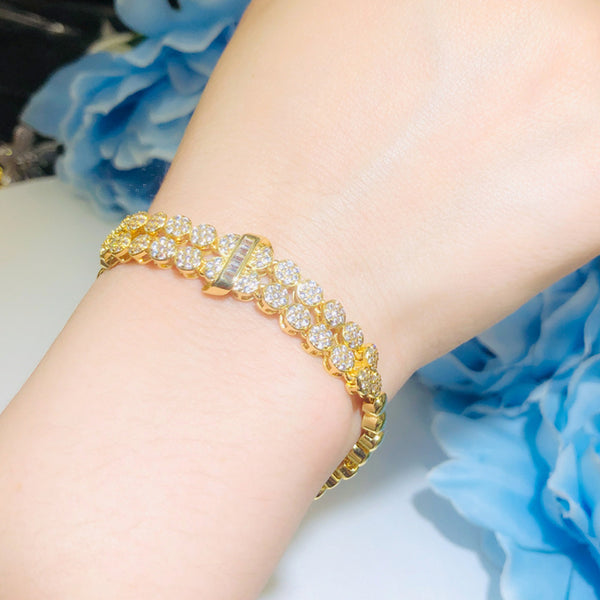 Pulsera de cadena redonda de dos filas con dije de circonita cúbica brillante en oro amarillo africano