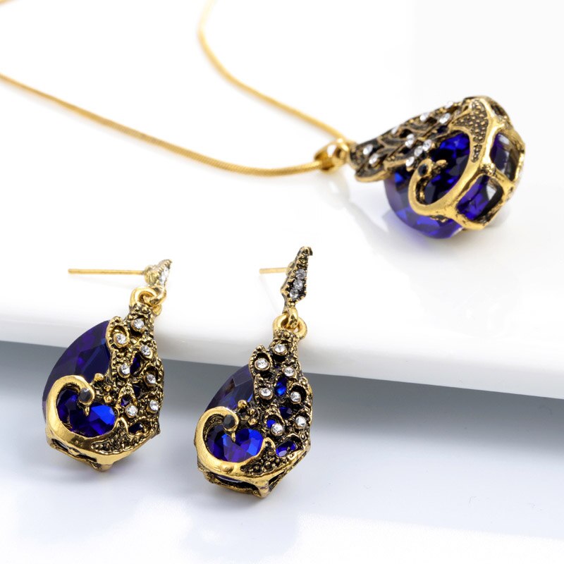 Vintage Waterdrop Rhinestone Pendant Necklace Earrings Crystal Jewelry Set