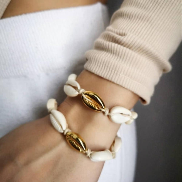 Handmade Shell Made of Alloy Material Bracelet