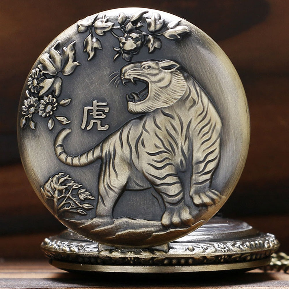 Retro  Design Lucky Pendant Clock Old Fashioned Bronze Necklace Watch
