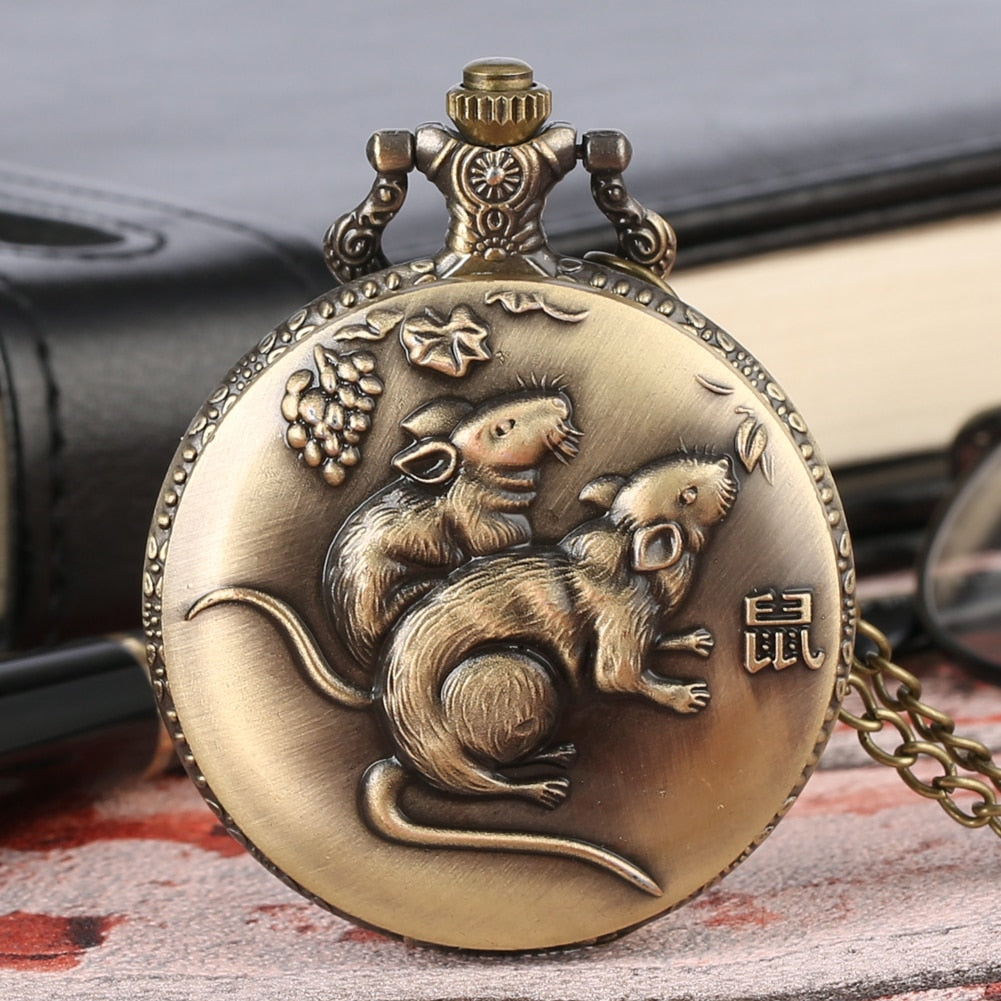 Retro  Design Lucky Pendant Clock Old Fashioned Bronze Necklace Watch