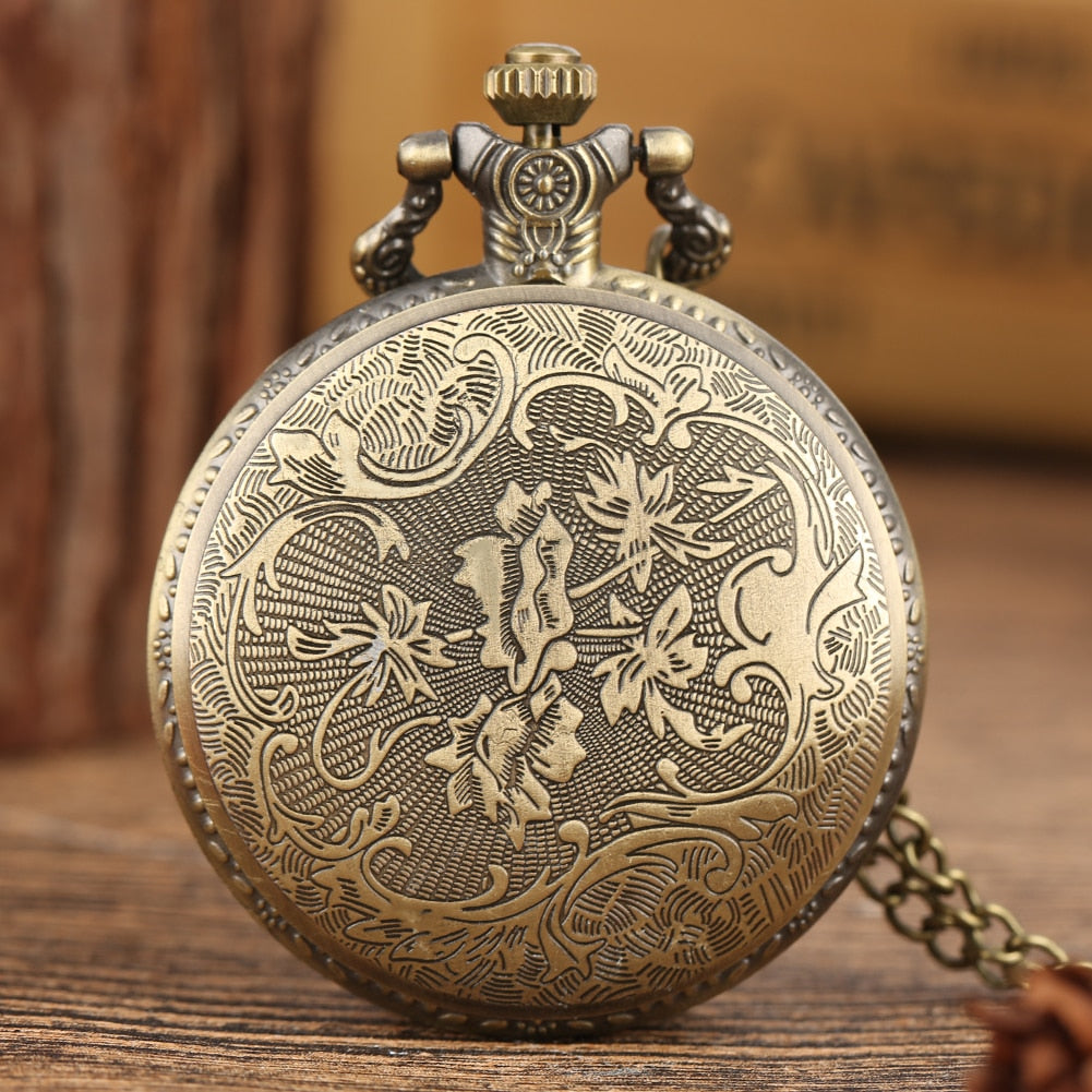 Retro  Design Lucky Pendant Clock Old Fashioned Bronze Necklace Watch