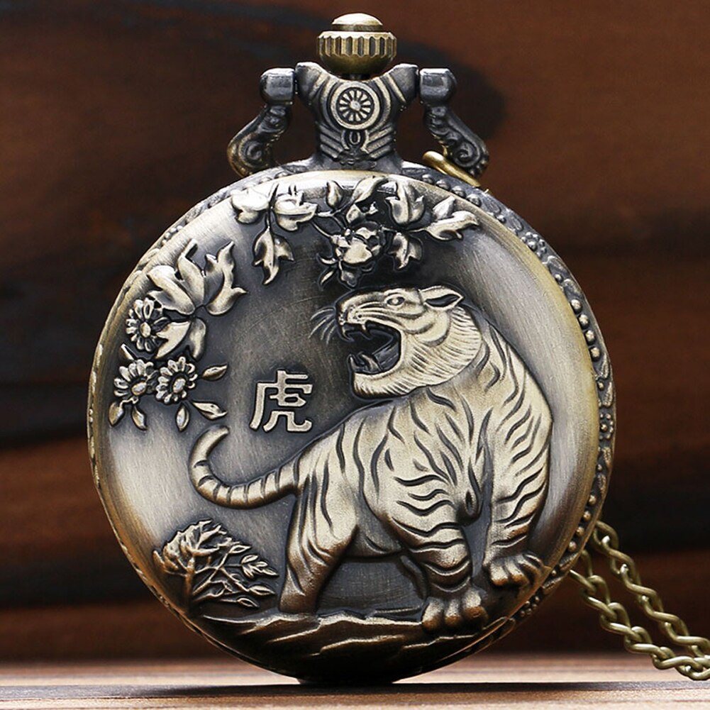 Retro  Design Lucky Pendant Clock Old Fashioned Bronze Necklace Watch