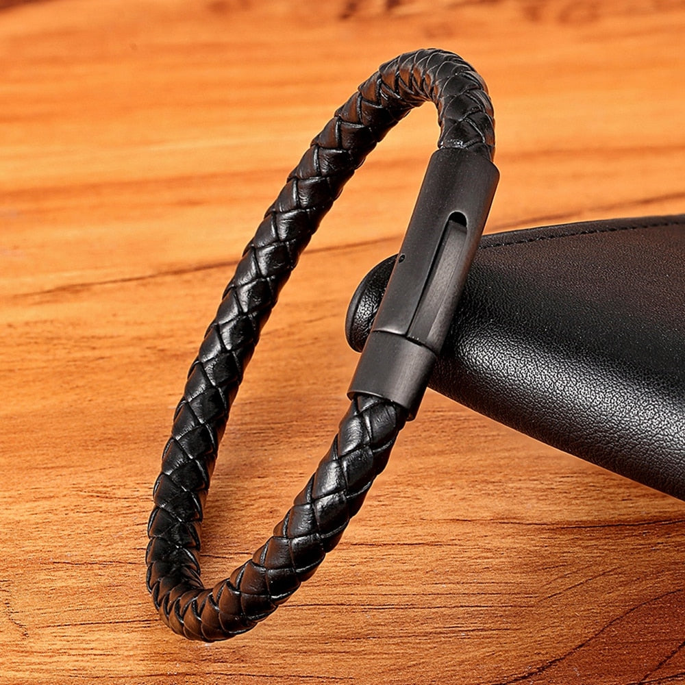 New Classic Style Men Leather Bracelet