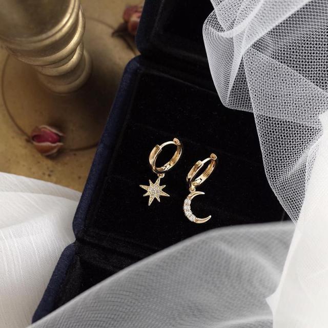 contracted asymmetric crystal Star fashion Drop earrings