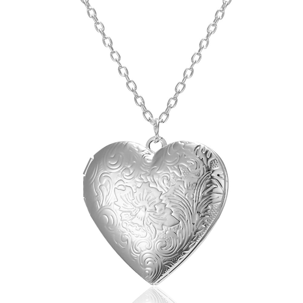 Unique Carved Design Heart-shaped Photo Frame Pendant Necklace