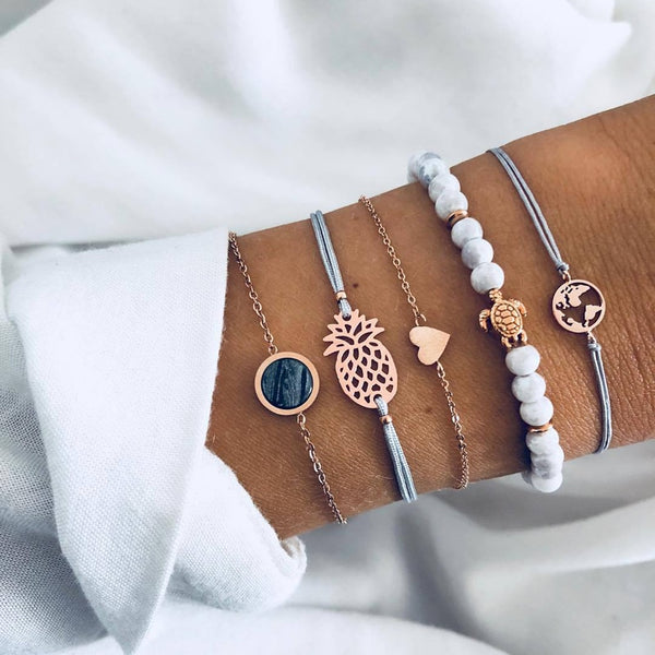 Conjunto de pulseras con gemas y cuentas bohemias con forma de corazón de piña y mapa
