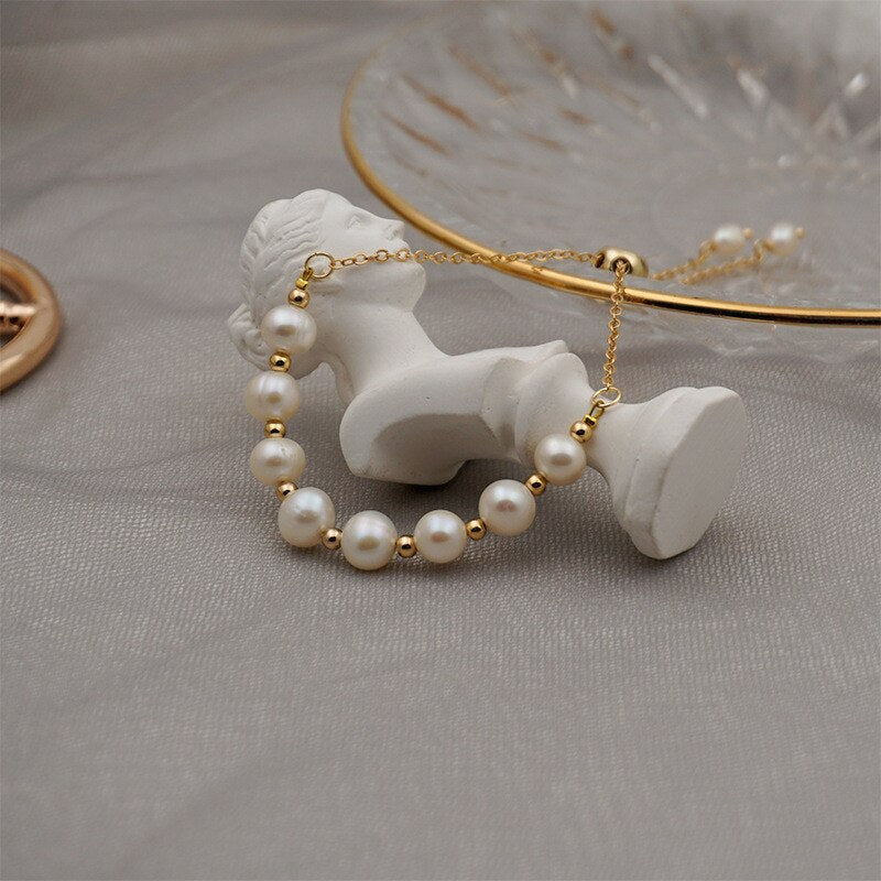 Minimalist Design Natural Pearl Gold Bracelet