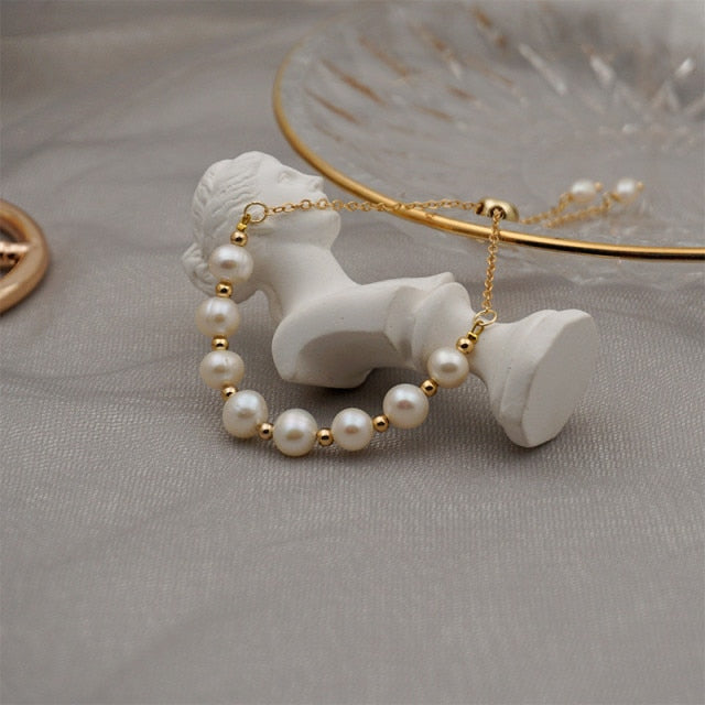 Minimalist Design Natural Pearl Gold Bracelet