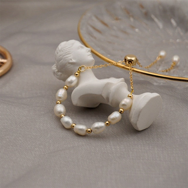 Minimalist Design Natural Pearl Gold Bracelet