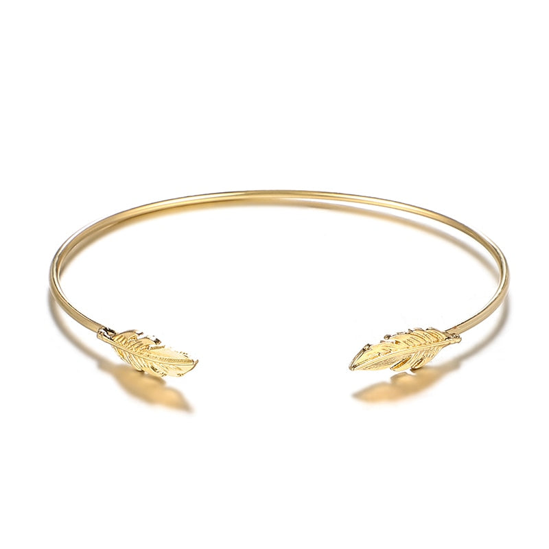 Fashion Geometric Gold Color Crystal Leaf Bracelet Set