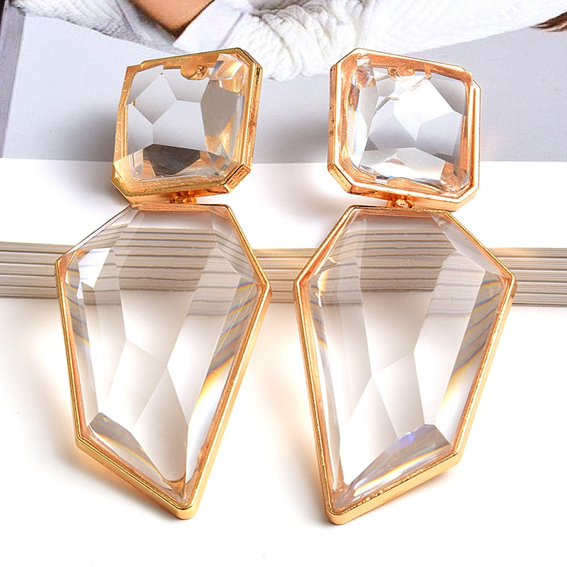 A Clear And Pure Resin Drop Earrings