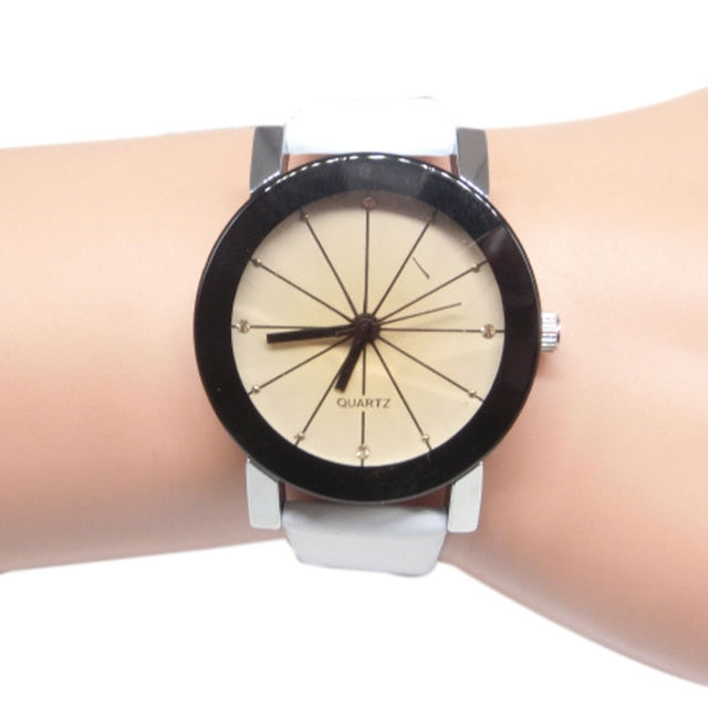 PU Leather Watchband Round Dial Couples Watch