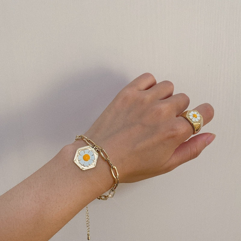Small Daisy Tulip Metal Pendant Necklace Rings Bracelet Jewelry Set
