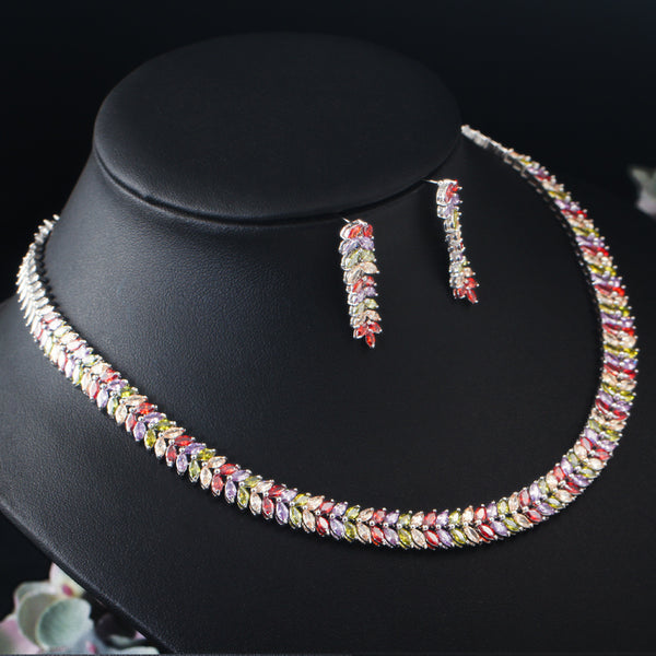 Conjunto nupcial con piedras de circonita cúbica de colores con corte marquesa