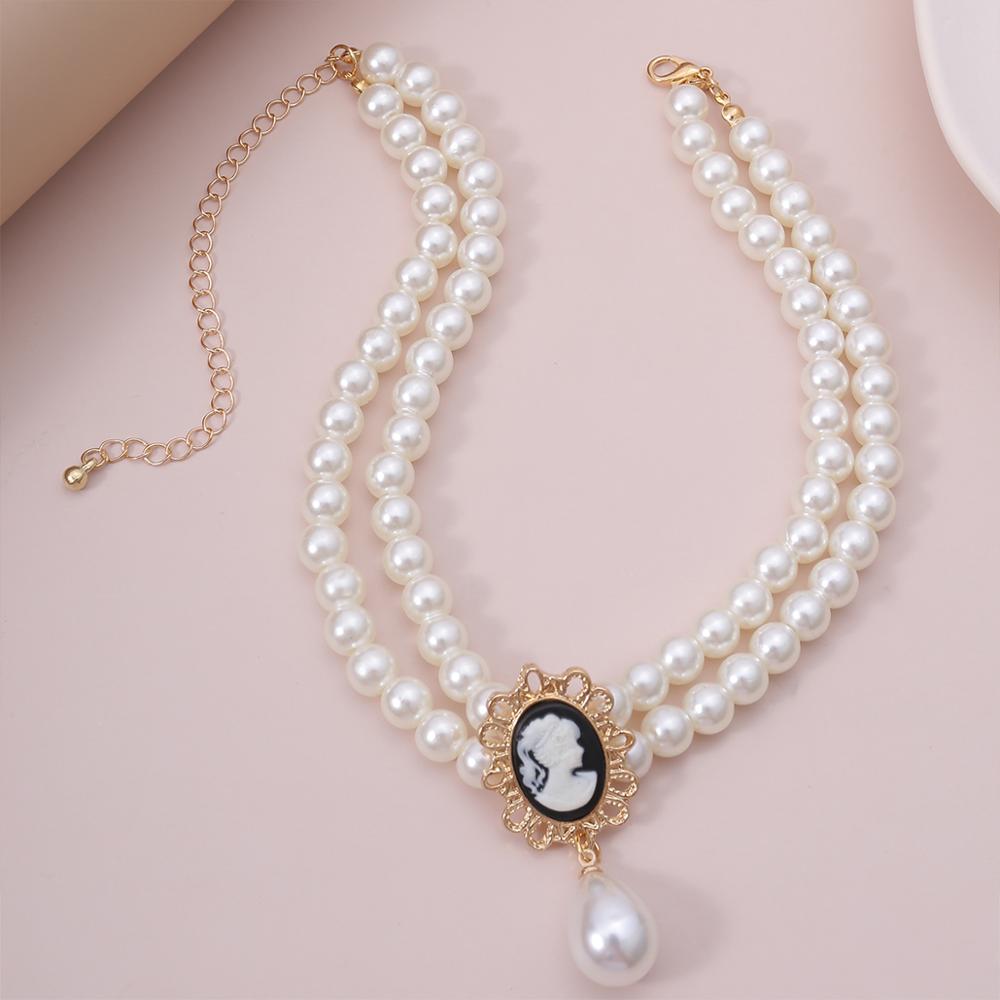 Layered Short Pearl Choker Necklace