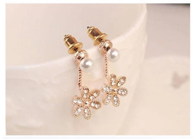 Long Pendant Alloy Glamour Women Butterfly Pendant Earrings