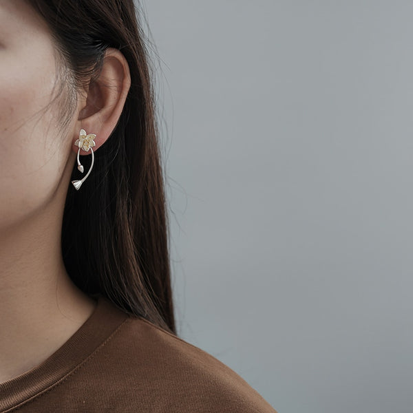 Pendientes largos con forma de flor de loto de plata de ley 925 con doble uso.