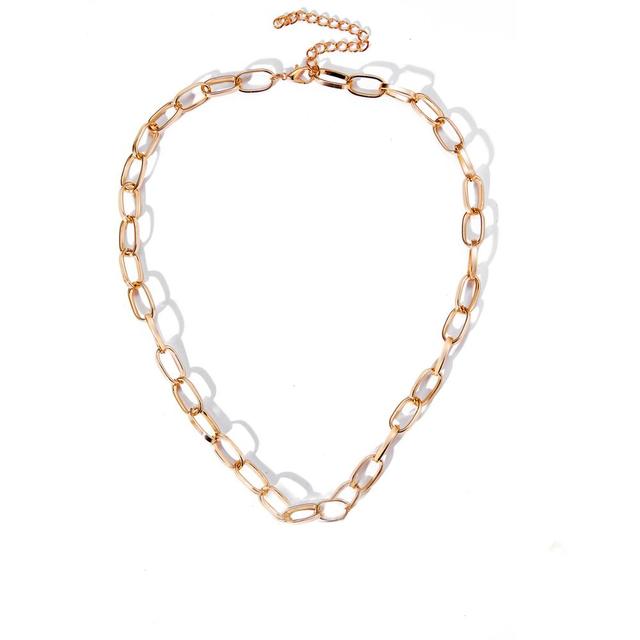 European and American retro portrait of exaggerated thick chain necklace