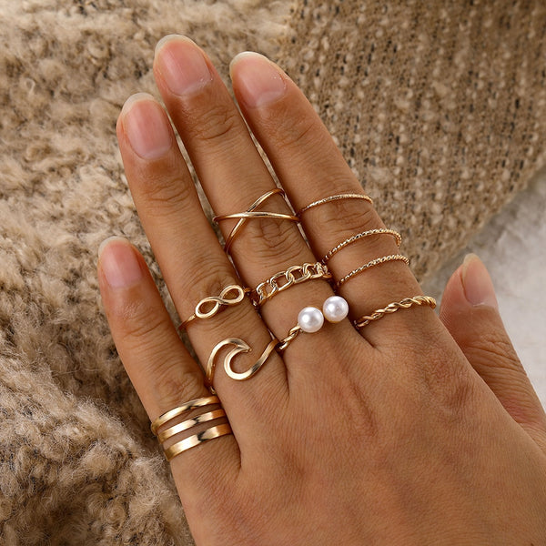 Conjunto de anillos de perlas de color dorado y plateado estilo bohemio