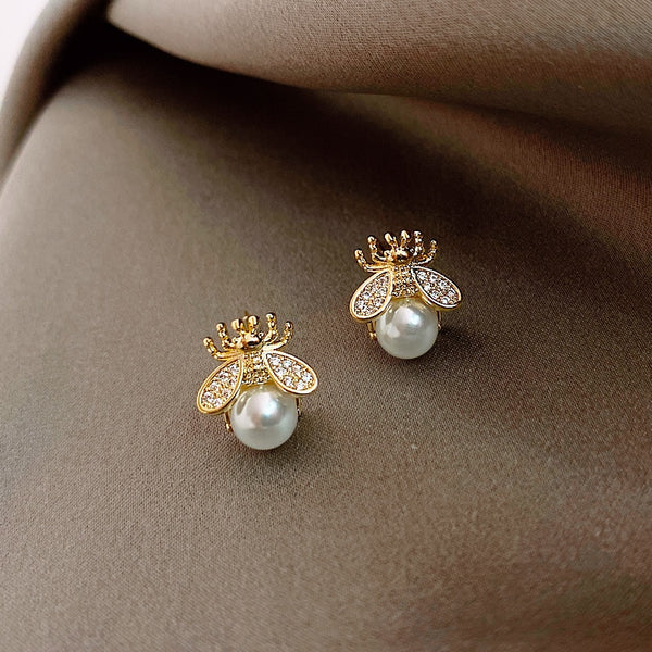 Korean New Exquisite Honey Bee Pearl Earrings Fashion