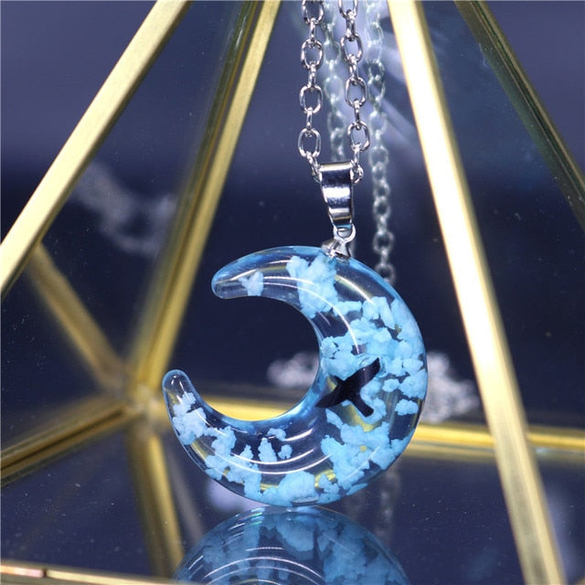 Chic Transparent Resin Rould Ball Moon Pendant Necklace