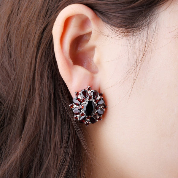 15 Carats Garnet Silver Earrings