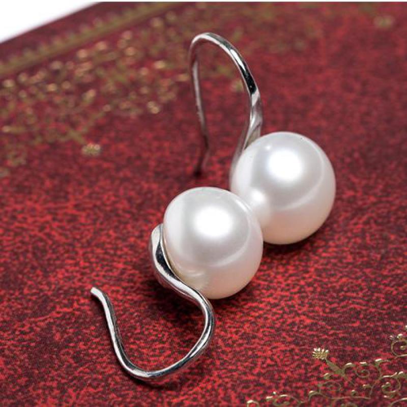 Natural Freshwater Pearl Earrings
