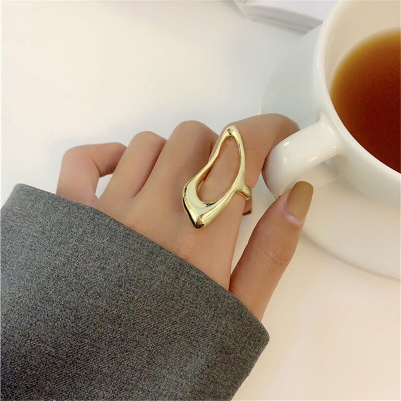 Cool Hollow Out - Twist Metal Ring