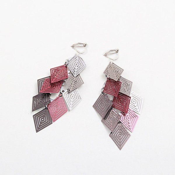 Pendientes largos de clip con hojas de rombo multicapa sin perforar para mujer