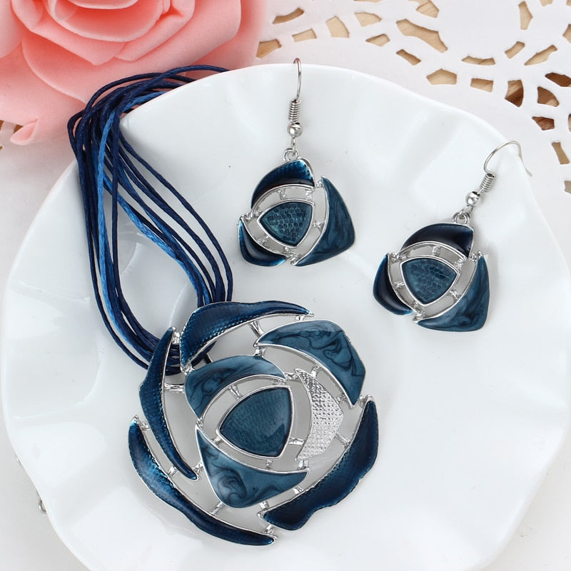 retro blue enamel round hollow pendant necklace bridal wedding jewelry sets