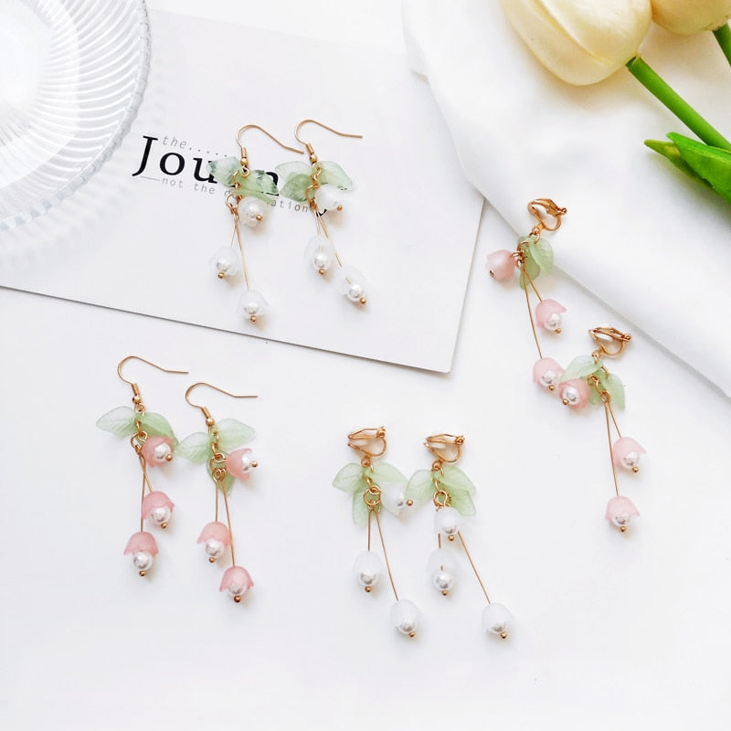 small pure and fresh and sweet girl lilies flowers earring
